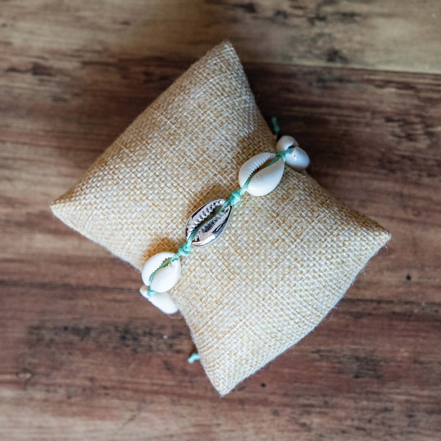 Bracelet cauri vert d'eau