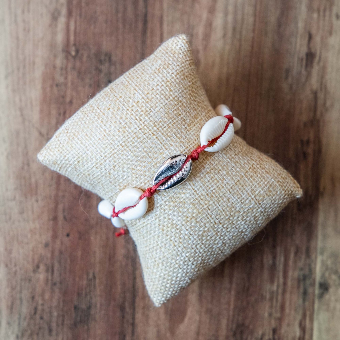 Bracelet cauri red